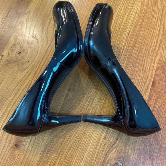 Naturalizer Lennox, Black Shiny Round Toe Patent Leather Pumps Size 9 - Picture 8 of 11
